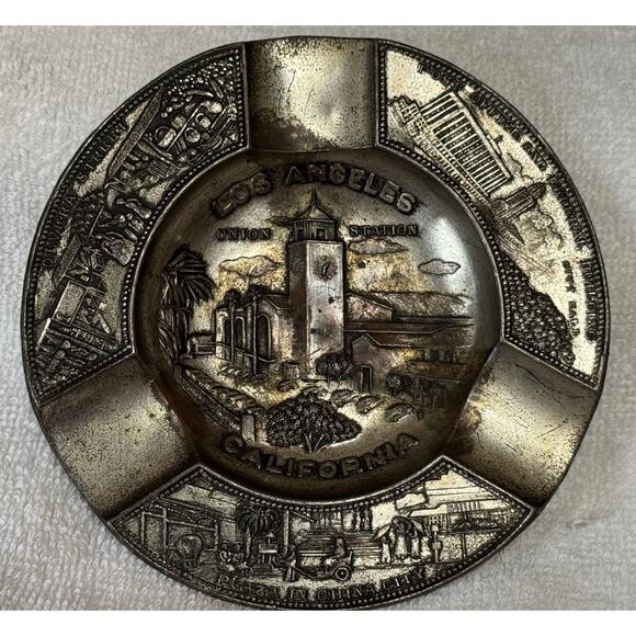 Vintage Los Angeles CA. Landmarks Souvenir Metal Ashtray Made In Japan - Picture 1 of 7